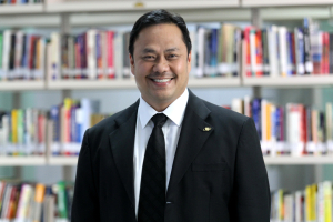 Ary Ginanjar Agustian Membangun Ekosistem Halal Perspektif IQ EQ SQ