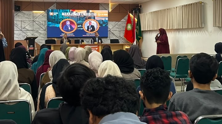 Penguatan Manajemen Risiko dan Ketahanan Likuiditas Bank Syariah Melalui Kepatuhan Akad